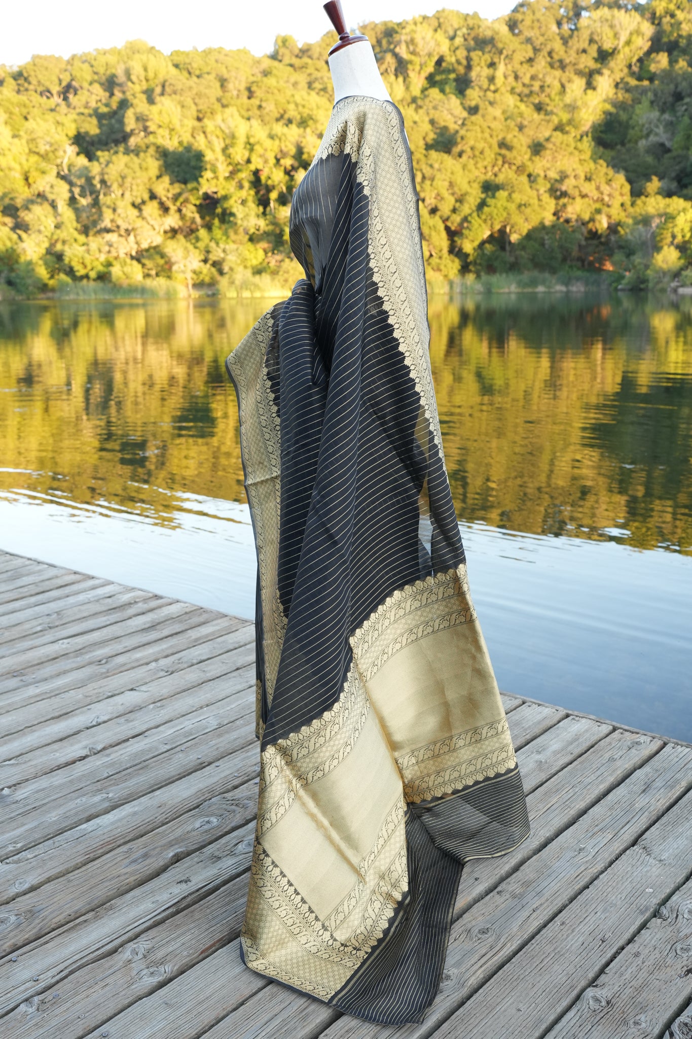 Black Benarasi Kadiyal Saree
