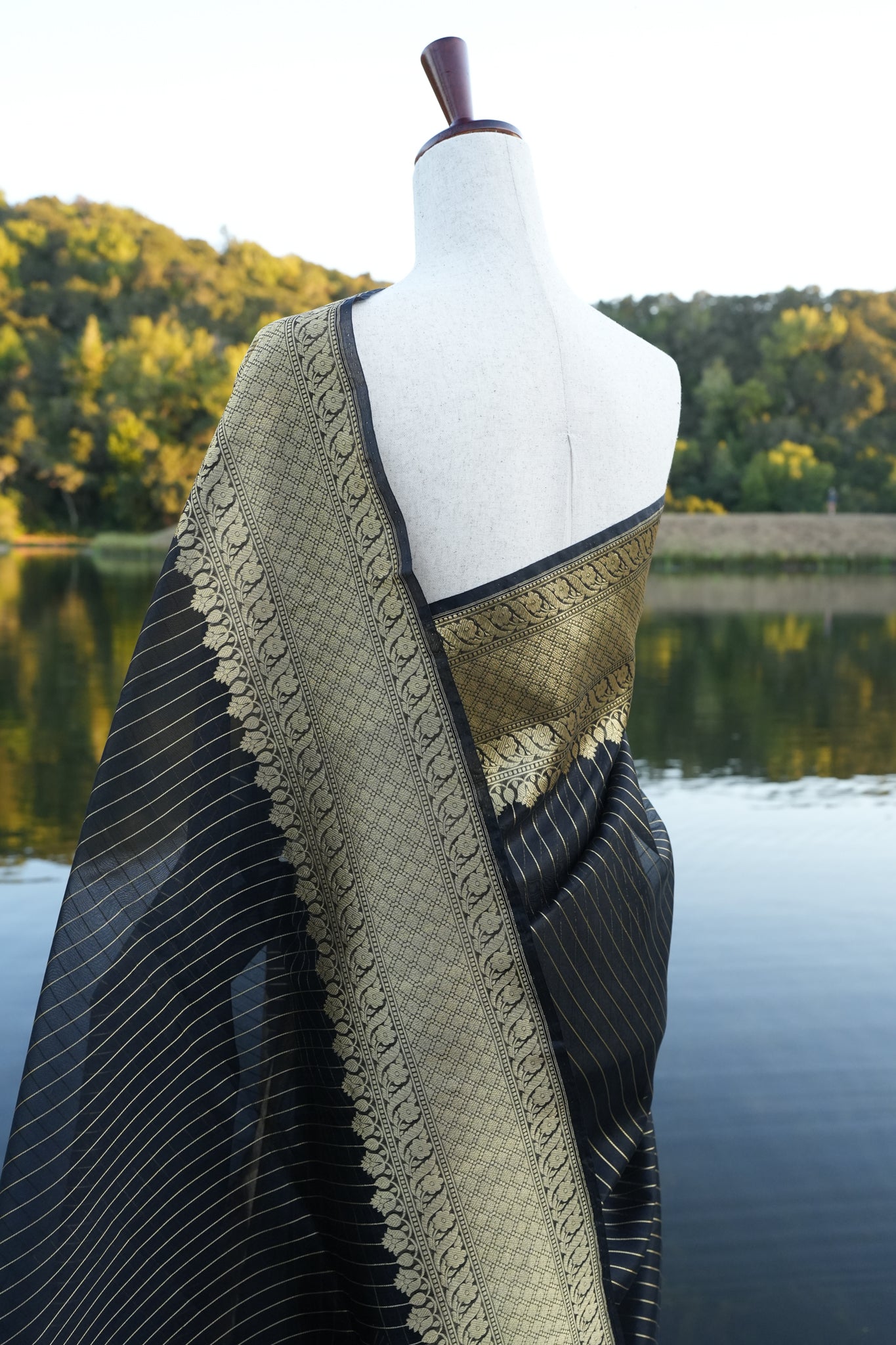 Black Benarasi Kadiyal Saree