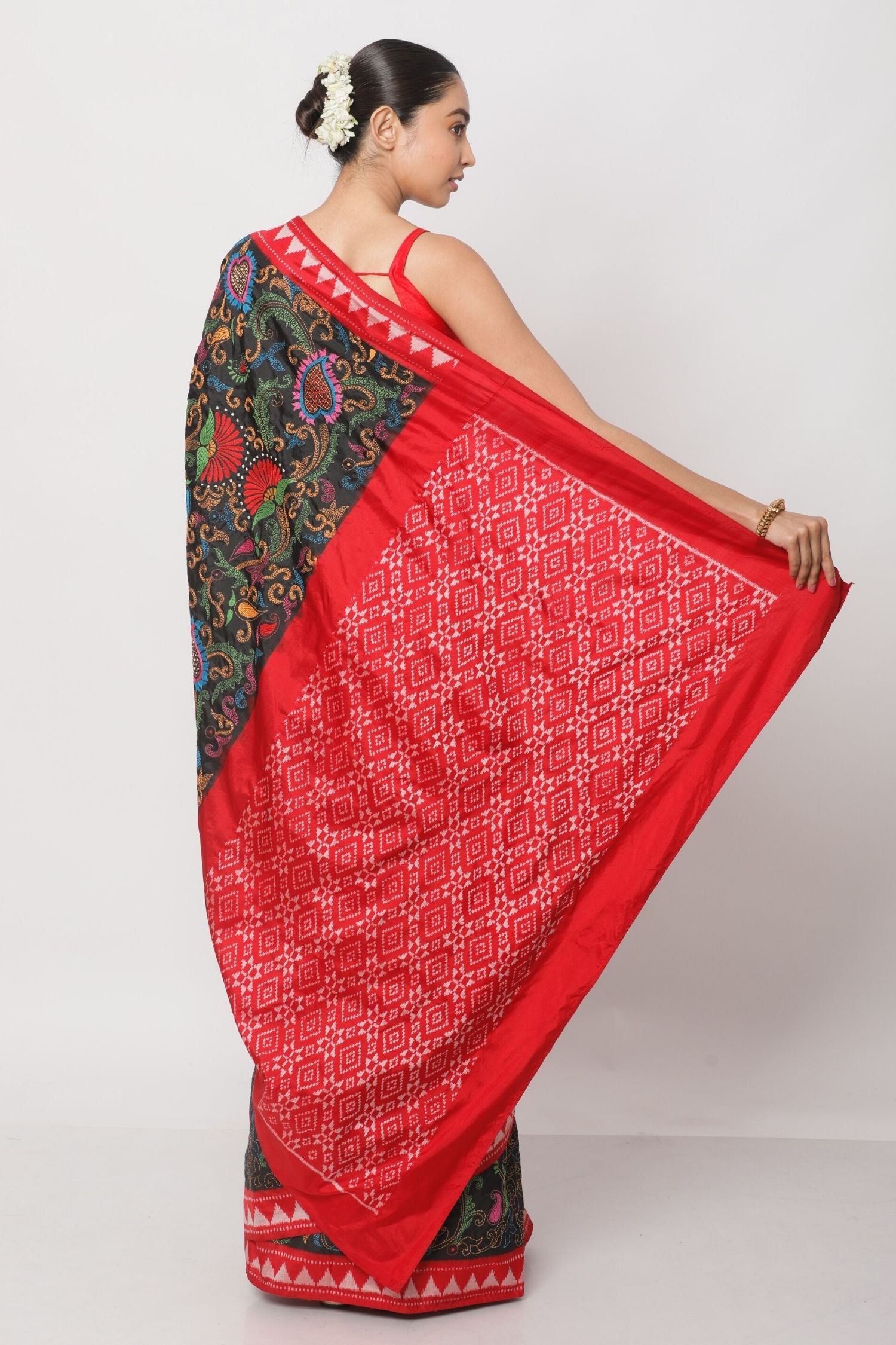 Ikat Kantha Saree