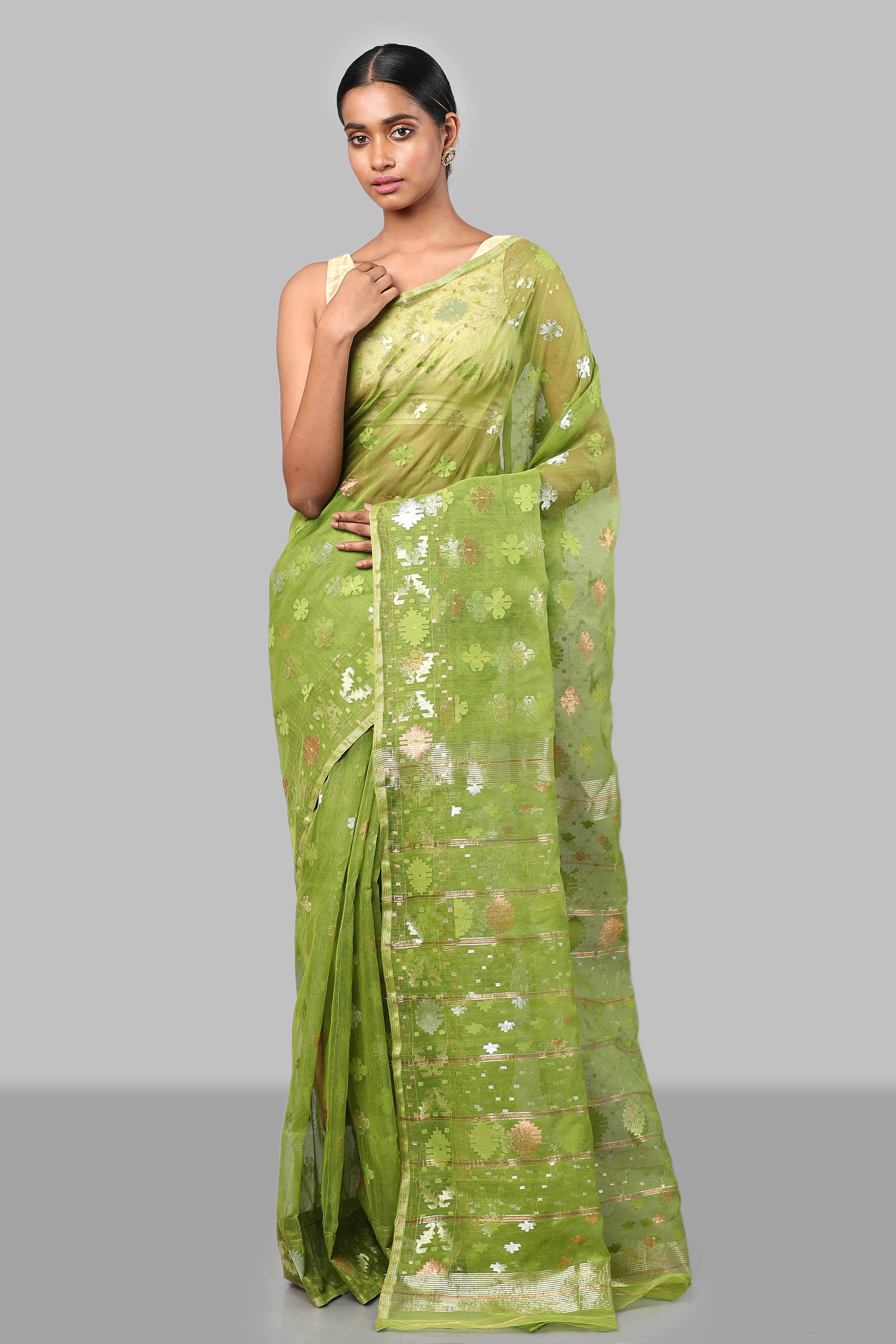 Raka Jamdani saree