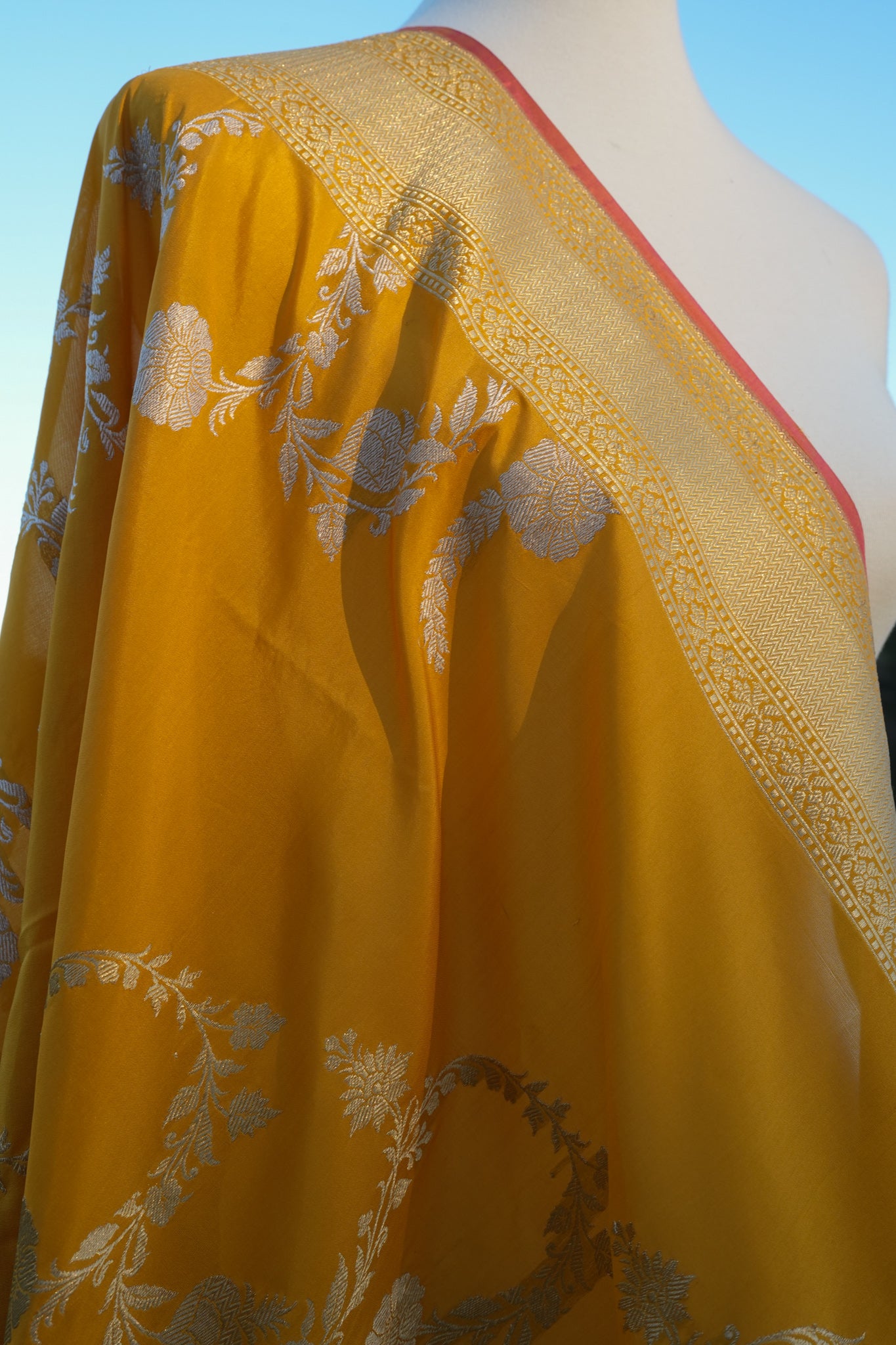 Yellow karwa benarasi silk dupatta
