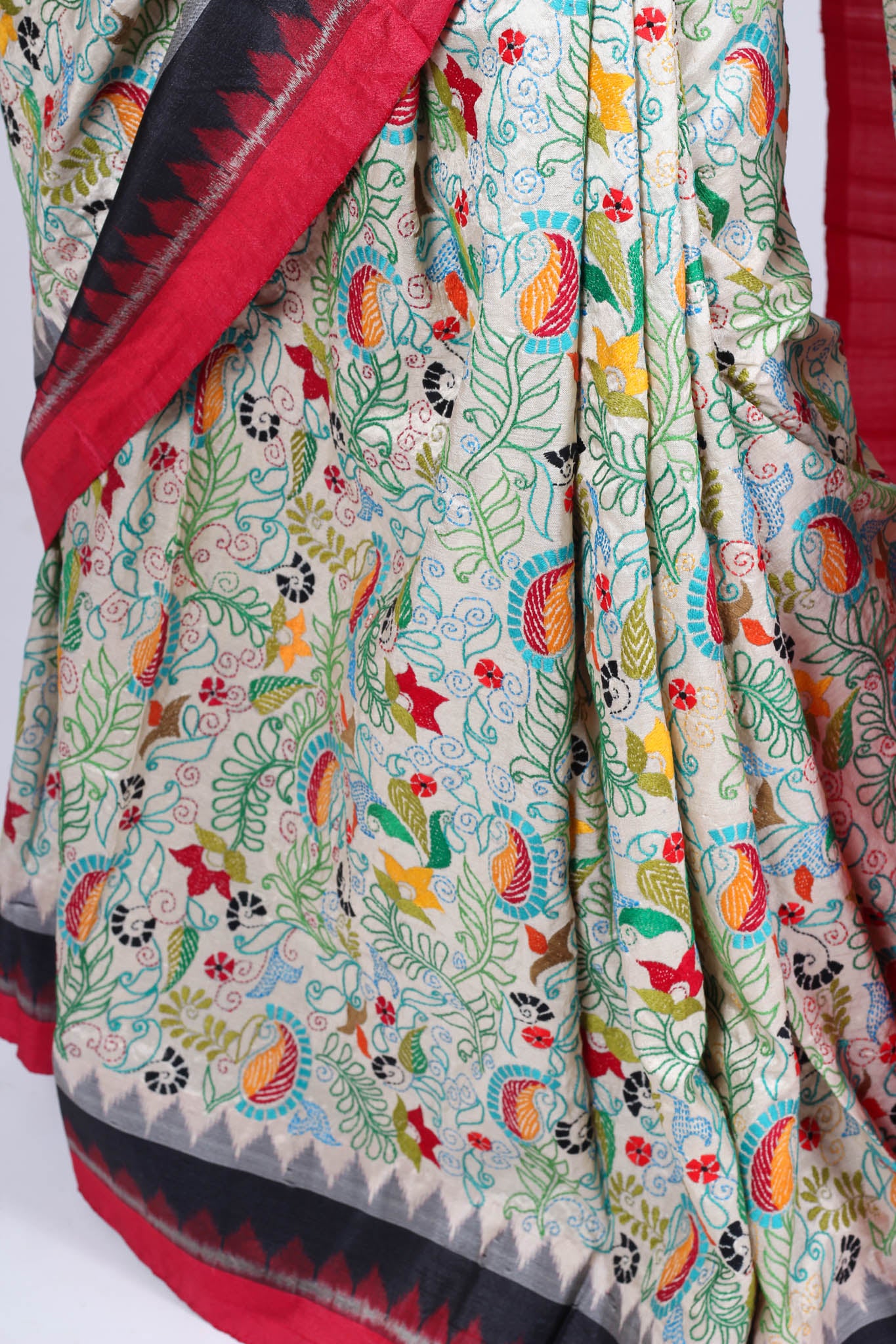 Urvashi Kantha Saree