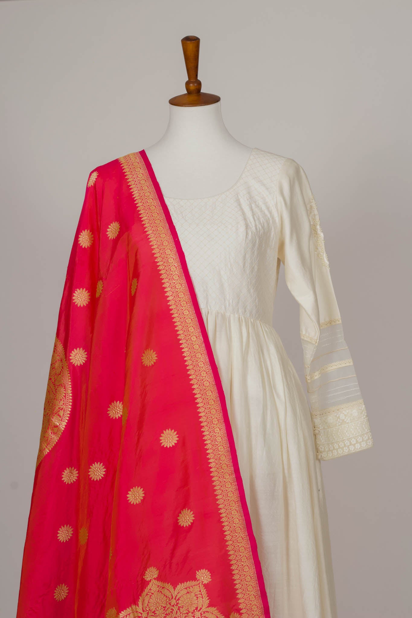 Short color benarasi silk dupatta