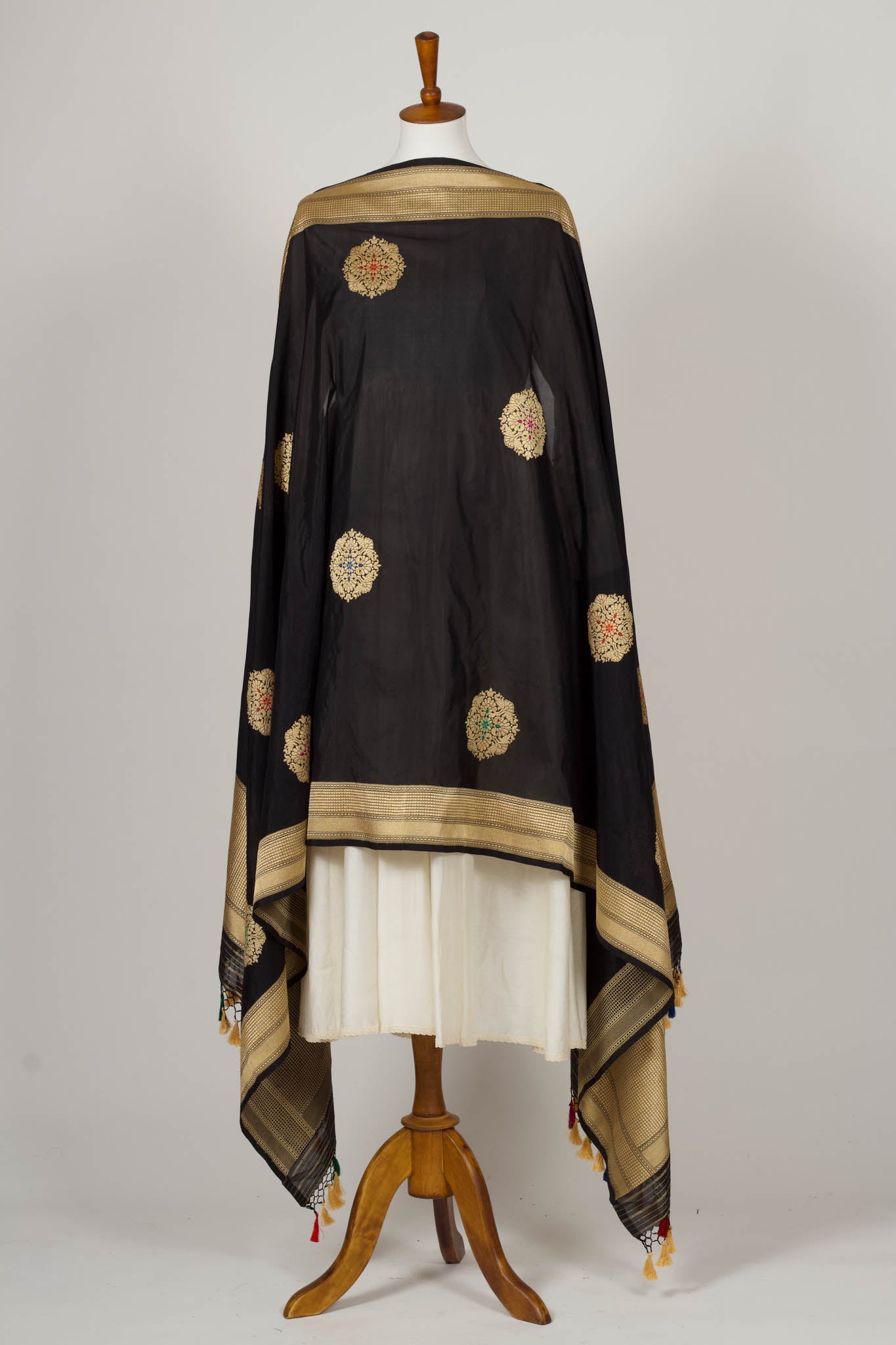 Black benarasi silk dupatta