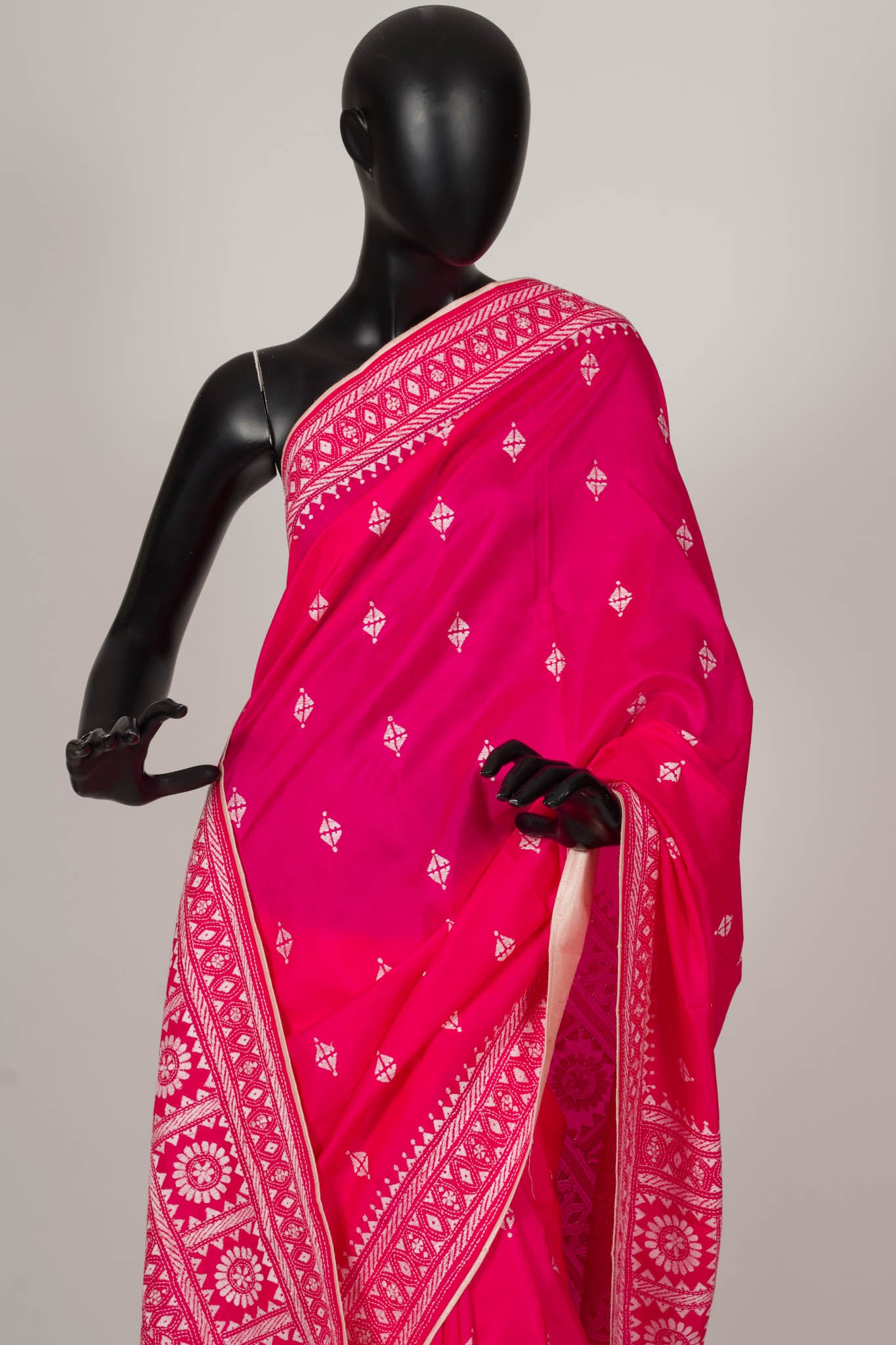 Pink kantha saree