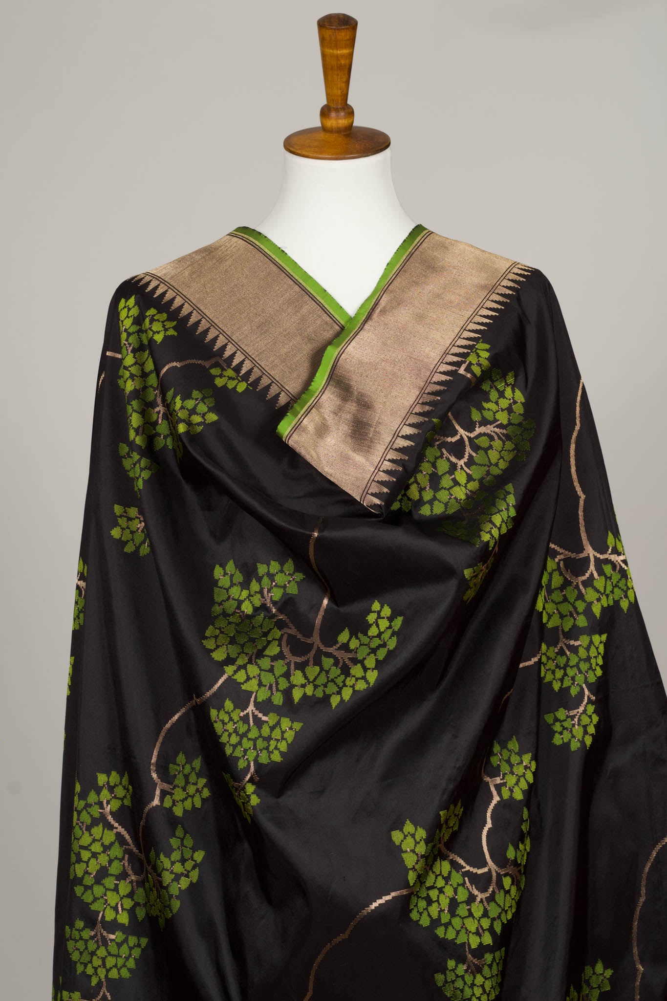 Black Benarasi Dupatta