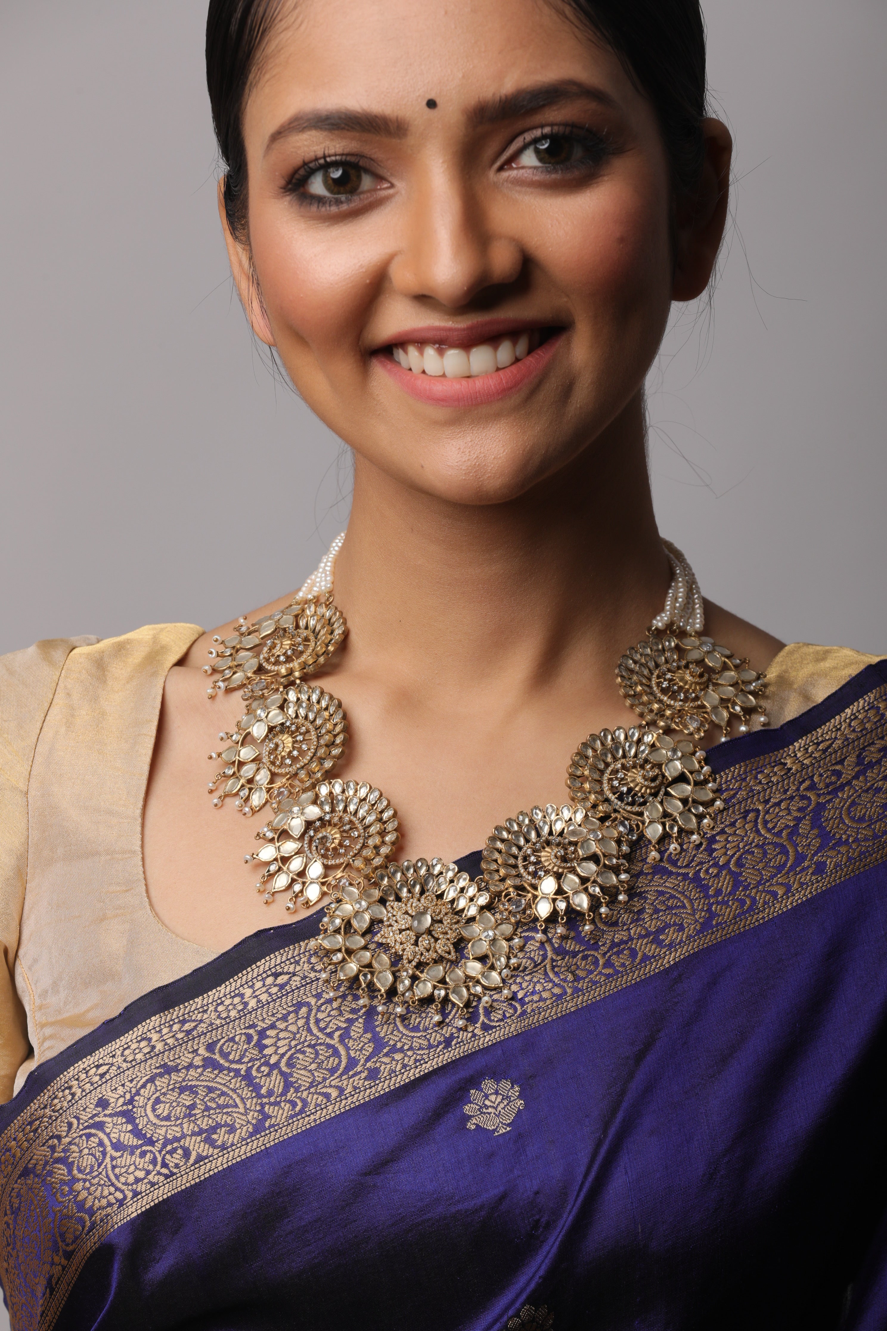 The Nur Necklace