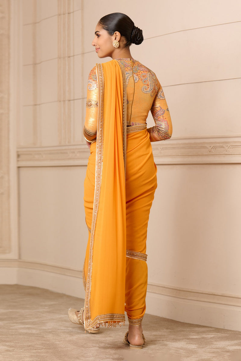 Elegant Nauvari Saree for a Traditional Look