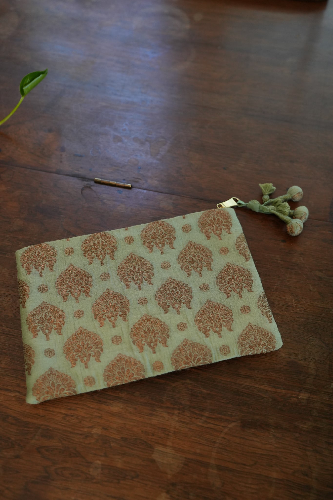 Benarasi Zipper Pouch