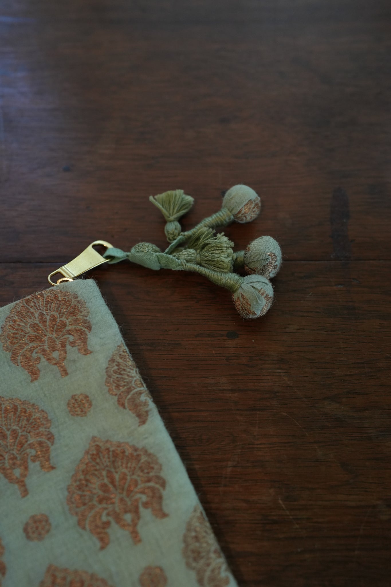 Benarasi Zipper Pouch