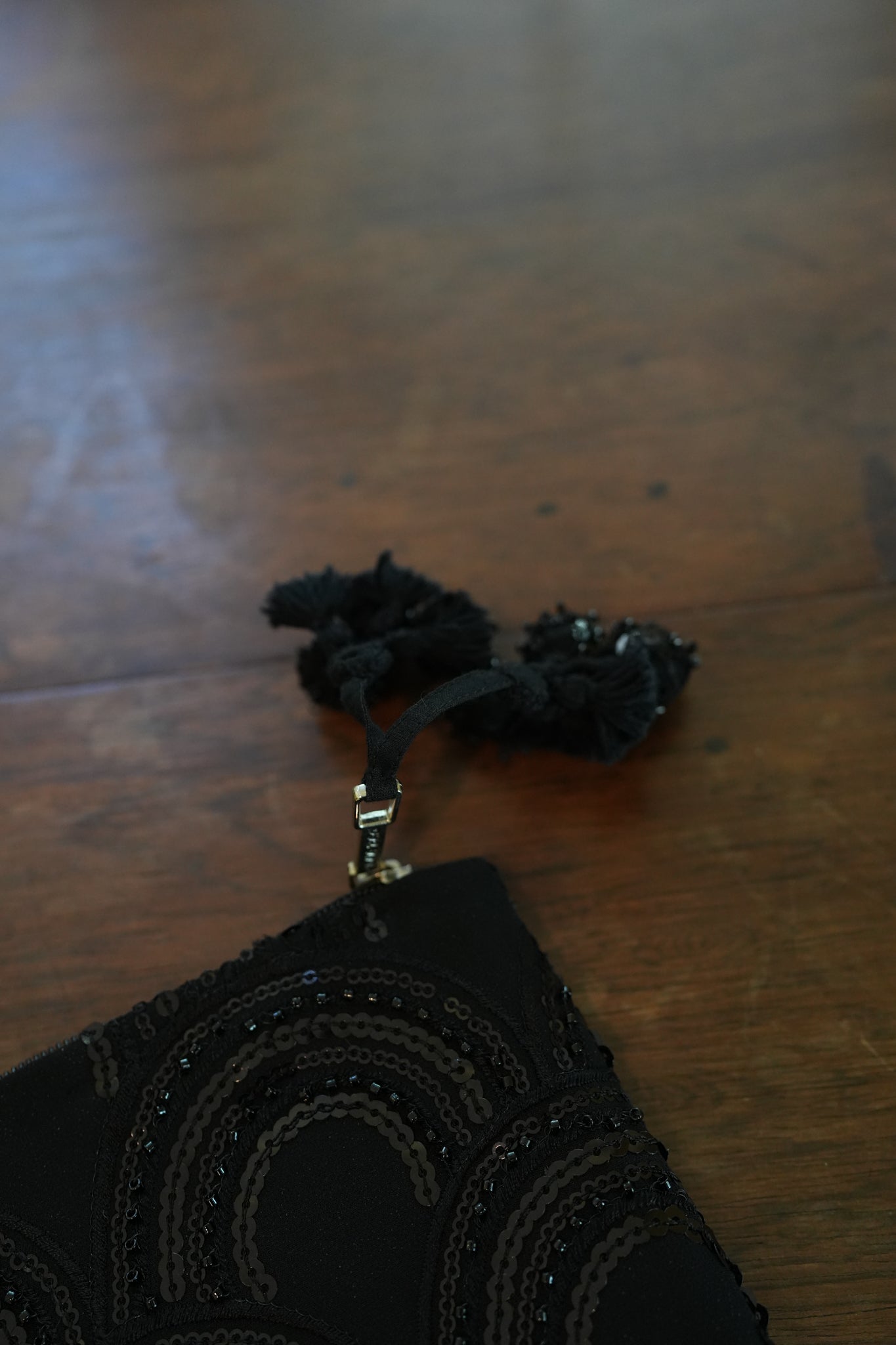 Black Sequinned Zipper Bag