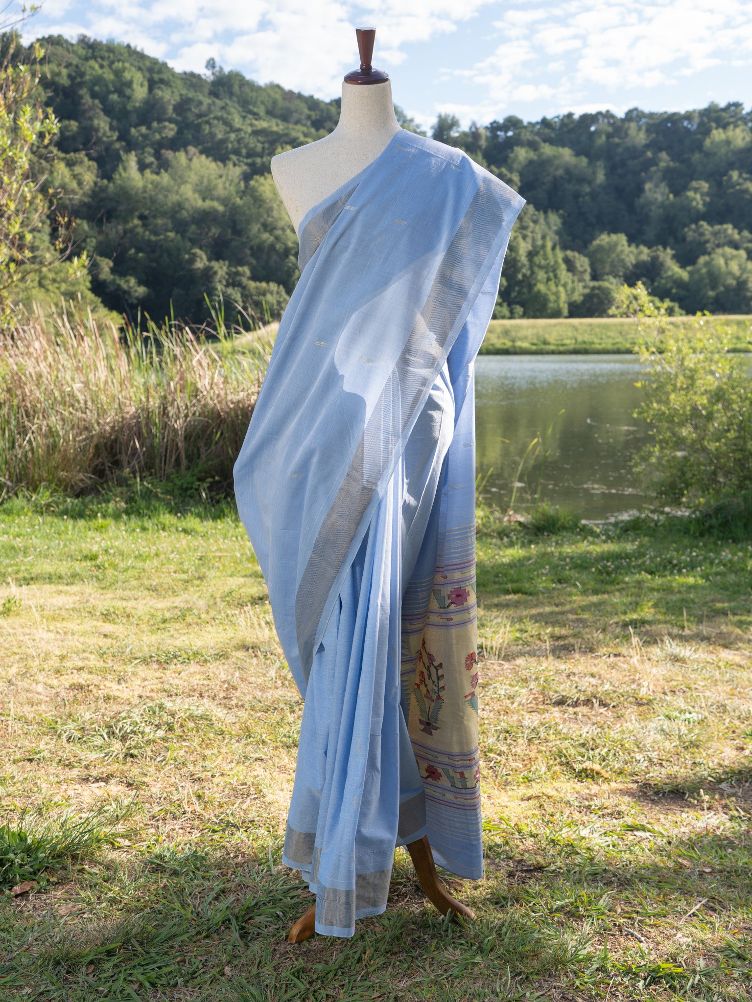 Hastkala pallu cotton paithani saree