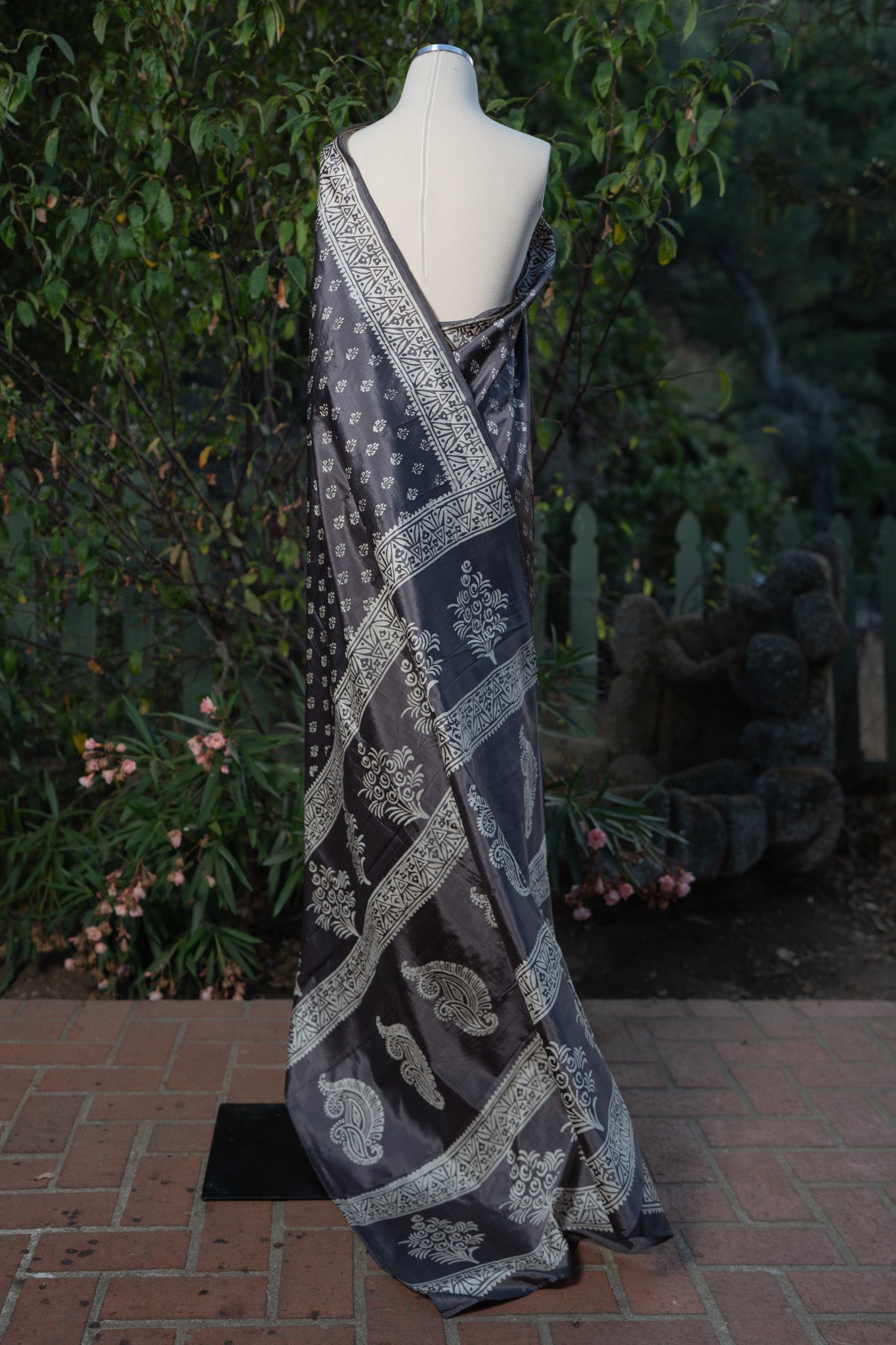Grey Murshidabad Silk Saree