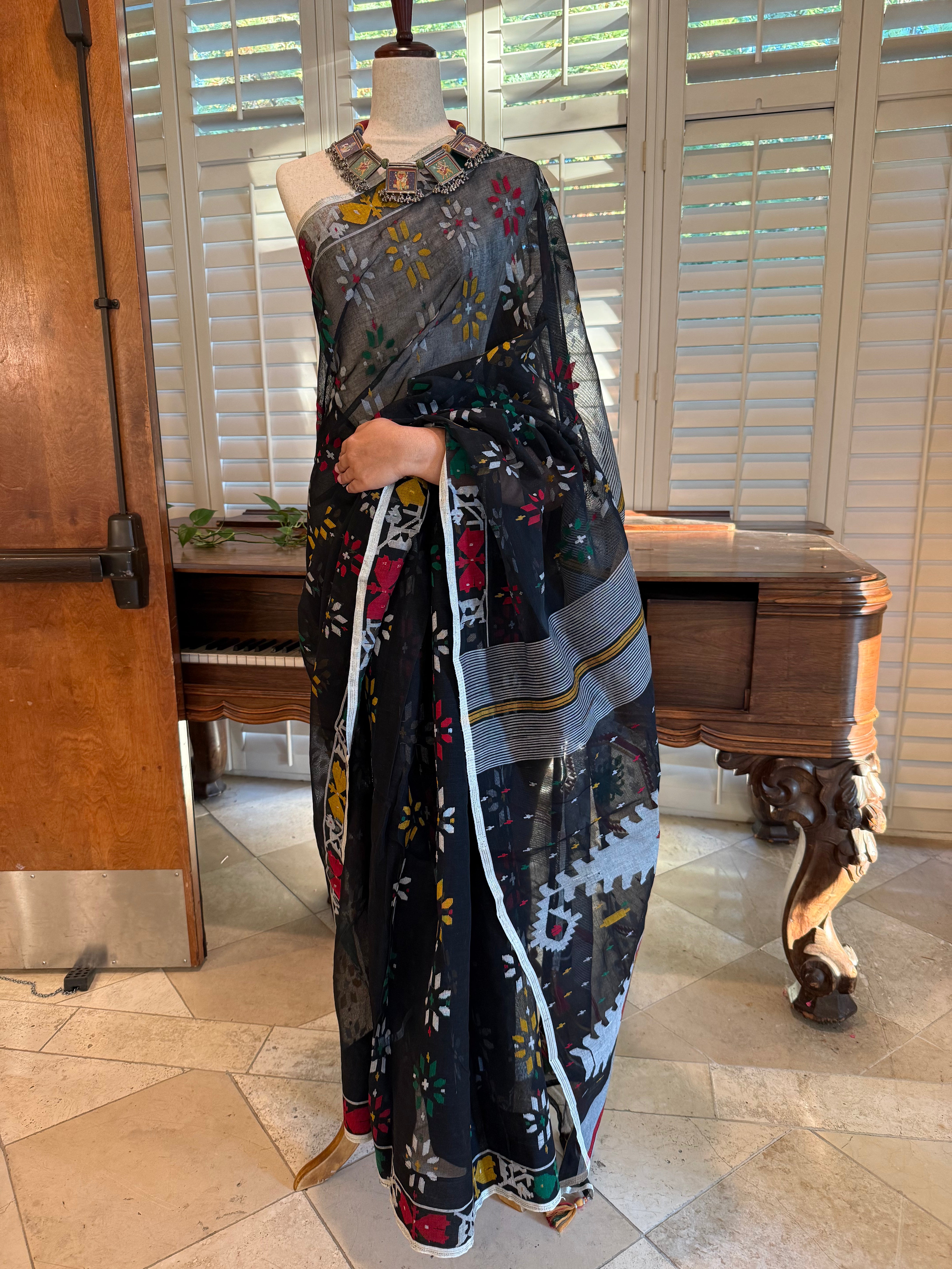 Noir Jamdani Saree