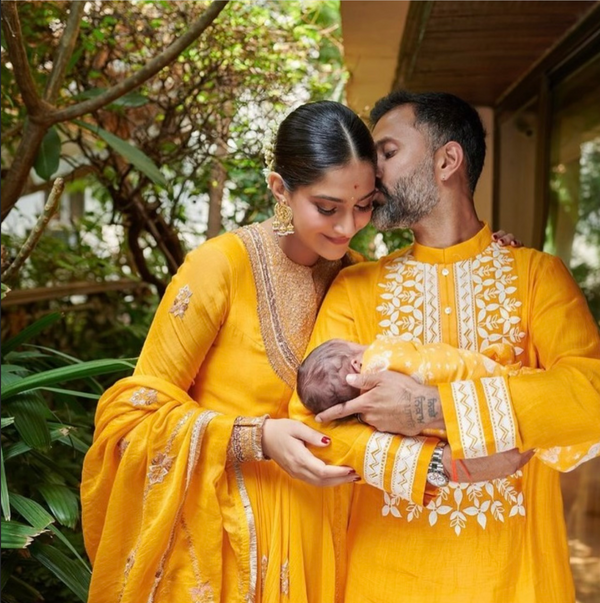 Real Brides Who Wore Anamika Khanna At Their Wedding & Stole Our Hearts! |  WeddingBazaar