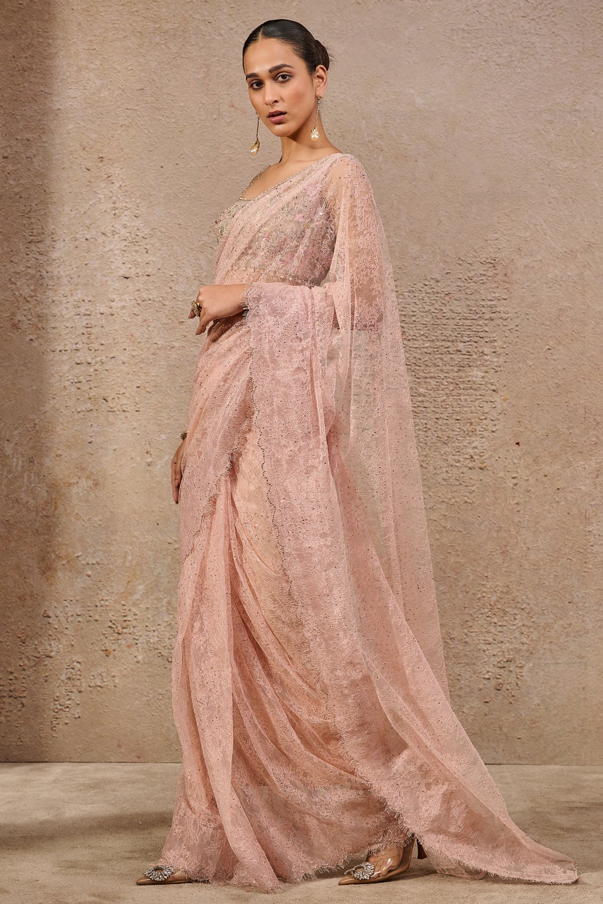 Tarun Tahiliani Classic Chantilly lace saree
