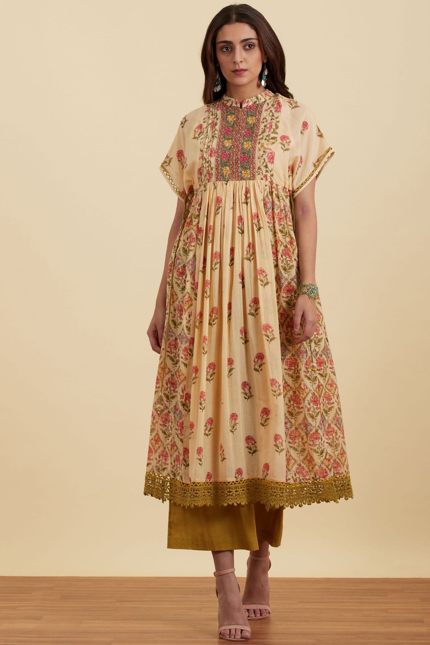 Beige Paisley Print Kurta With Trousers