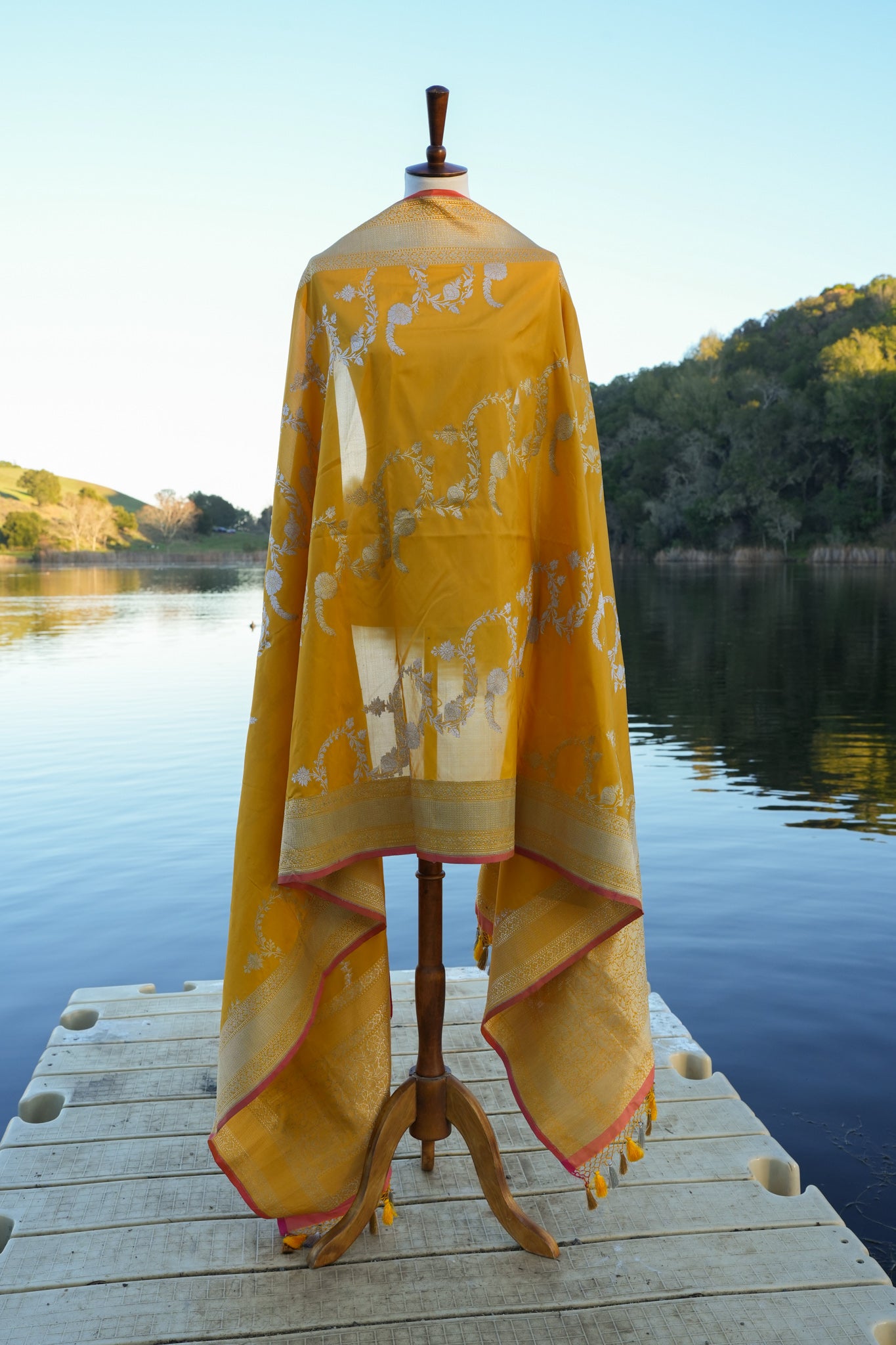 Yellow karwa benarasi silk dupatta