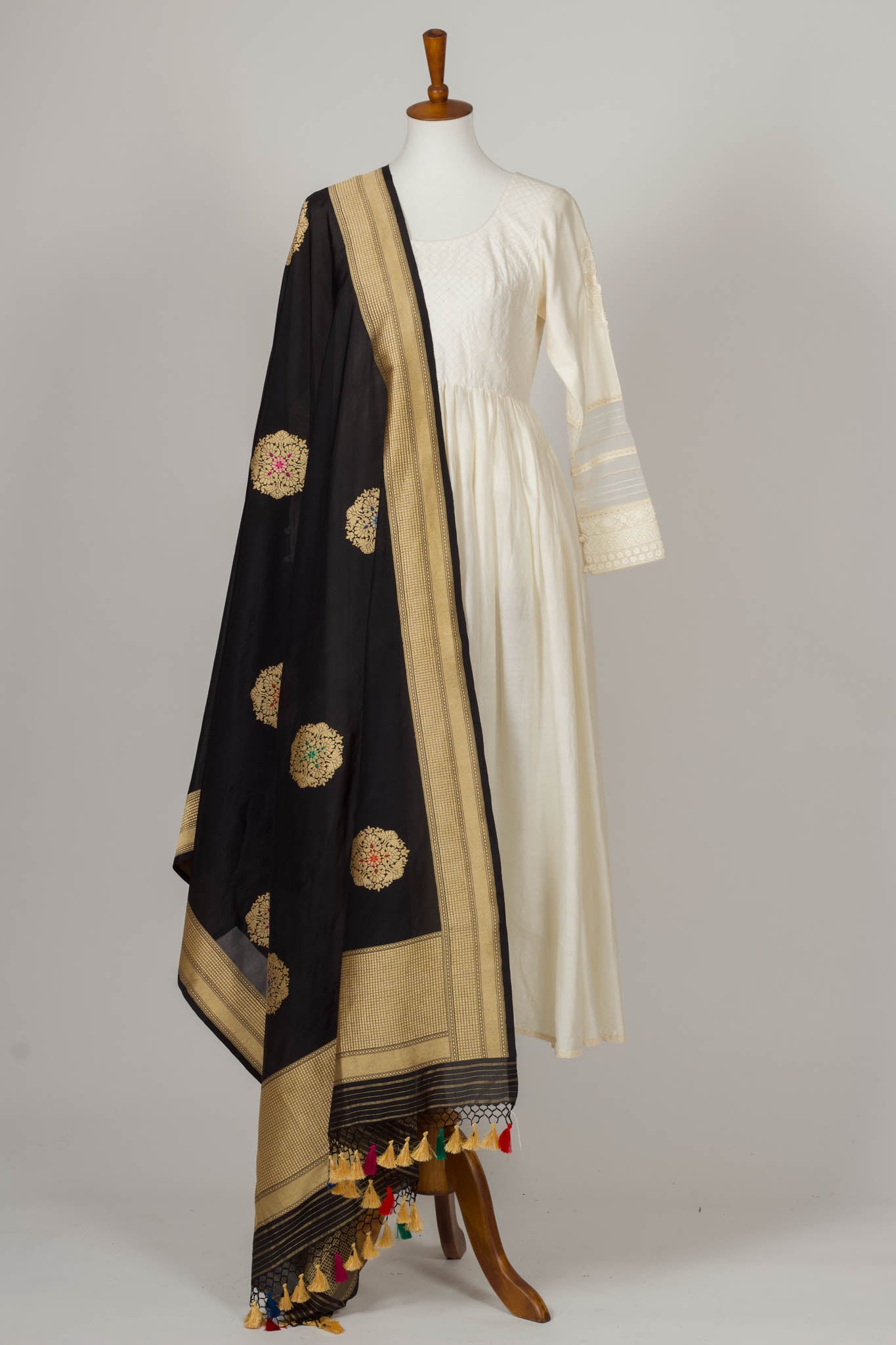 Black benarasi silk dupatta