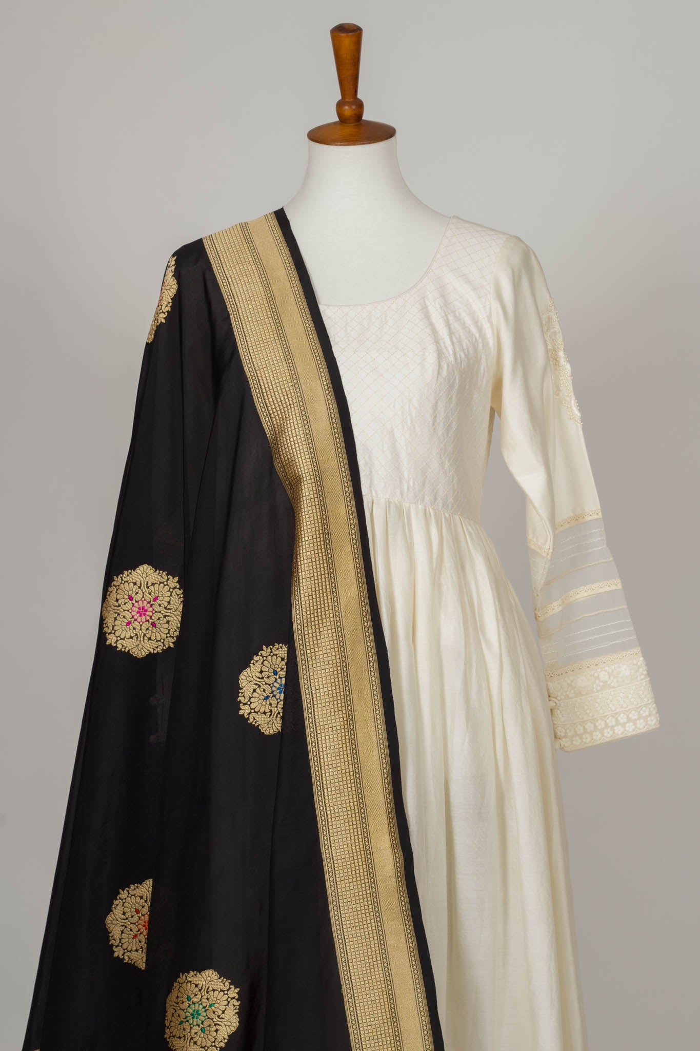 Black benarasi silk dupatta