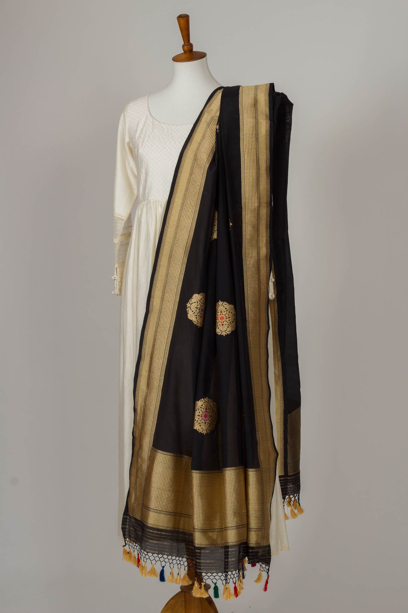Black benarasi silk dupatta