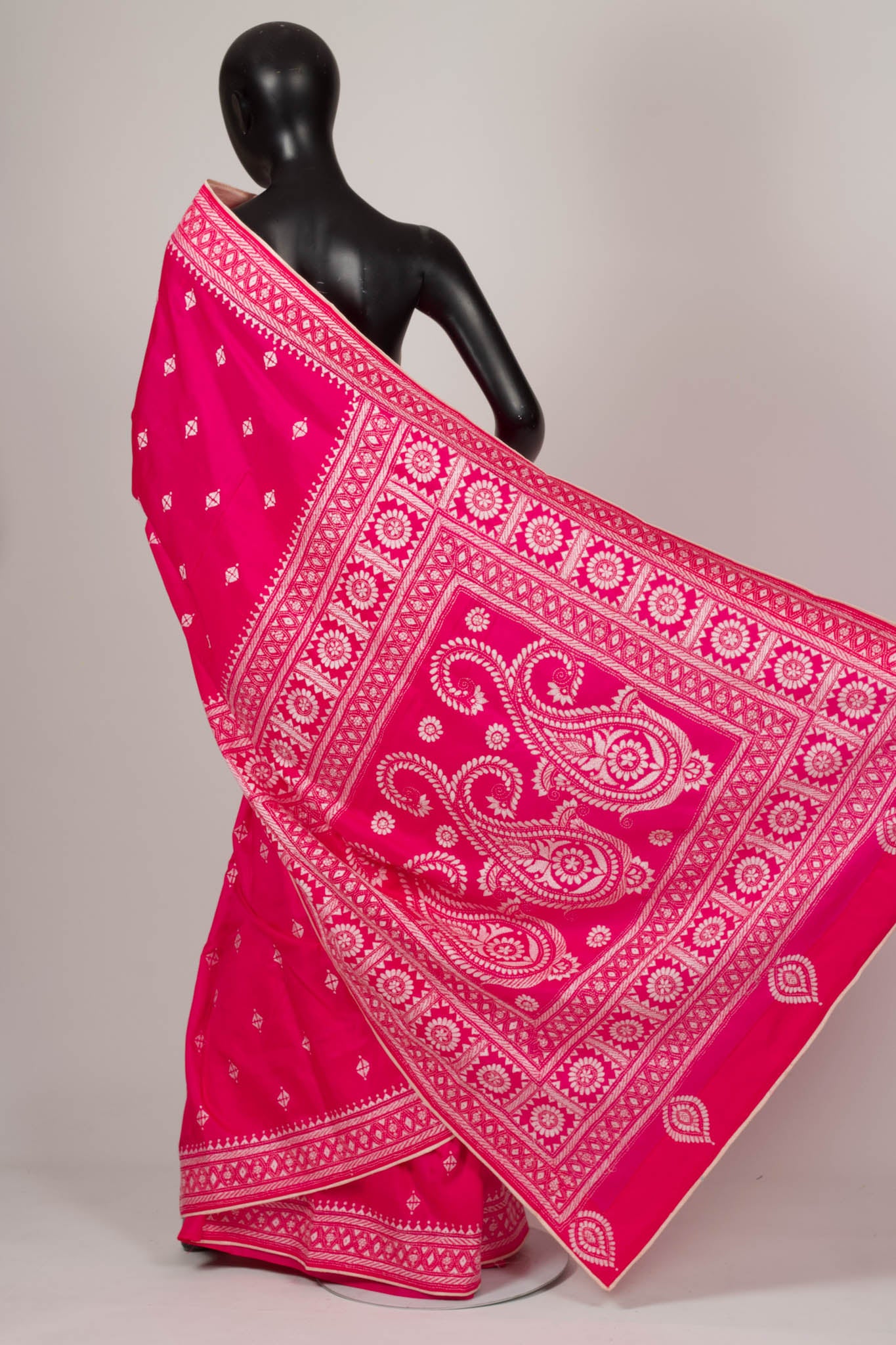 Pink kantha saree