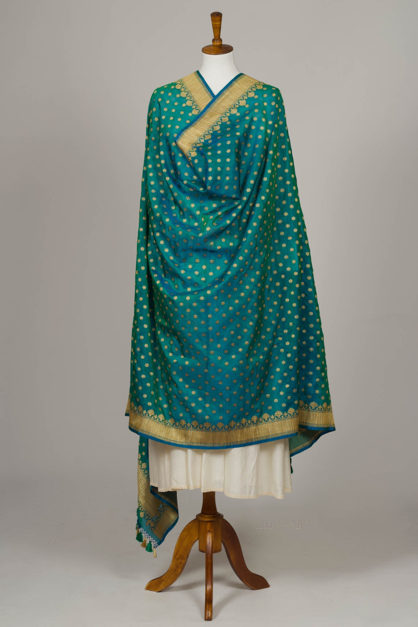 Mayurpunki Kora Silk Benarasi Dupatta