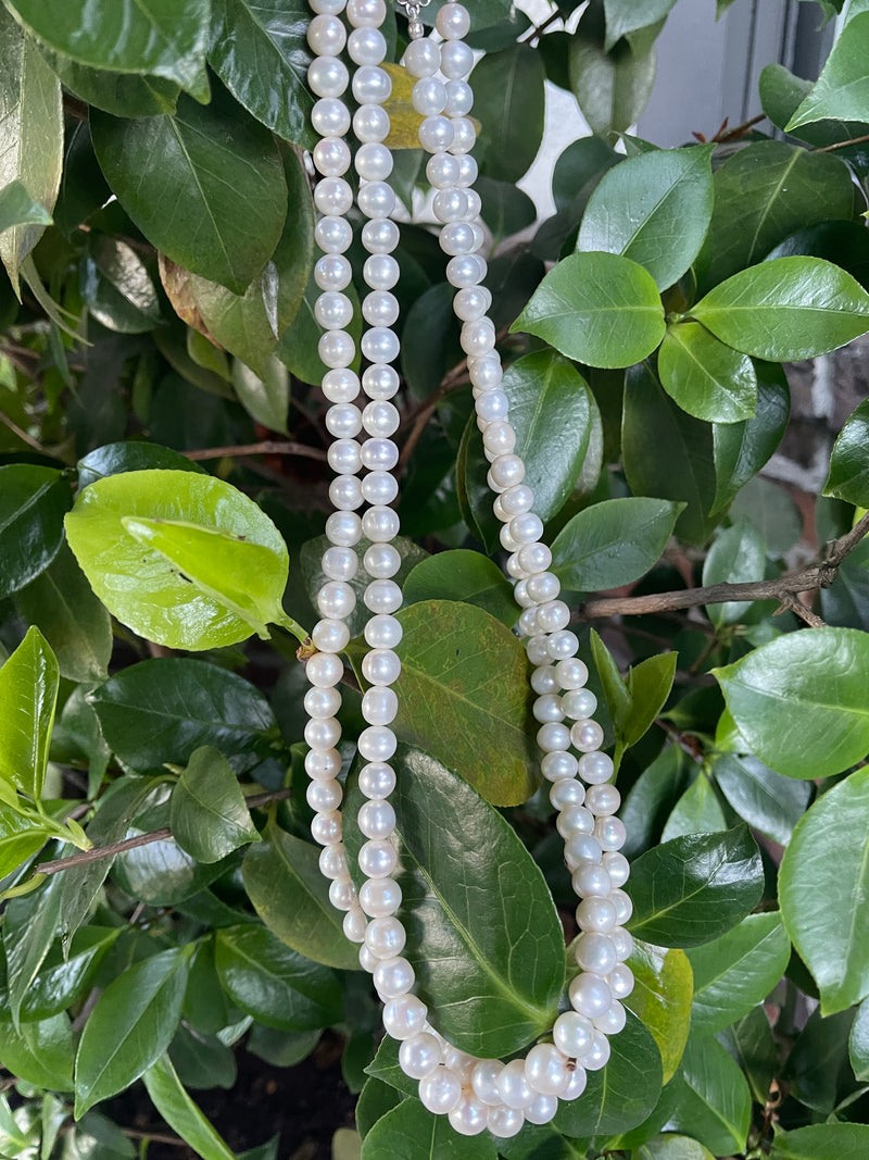 Amrapali Pearl Necklace
